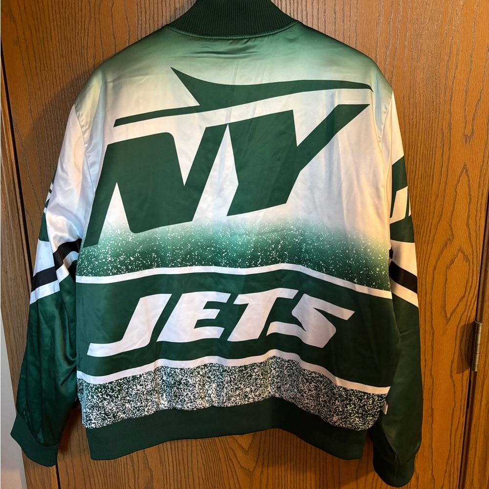 NFL Green and White Bomber Jacket with New York Jets Logo Chalk Line - Picture 7 of 9